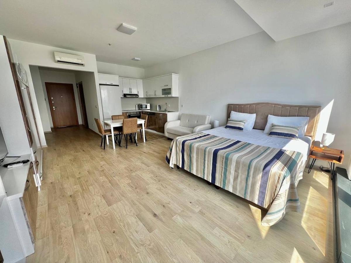 Apartments With Sea And Mountain Views, Portа Batumi Tower Экстерьер фото