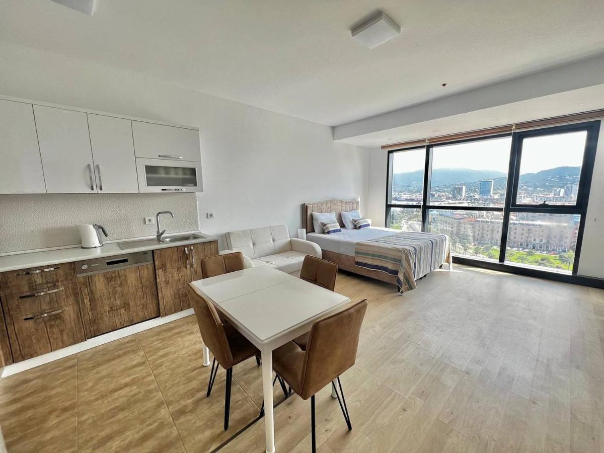 Apartments With Sea And Mountain Views, Portа Batumi Tower Экстерьер фото