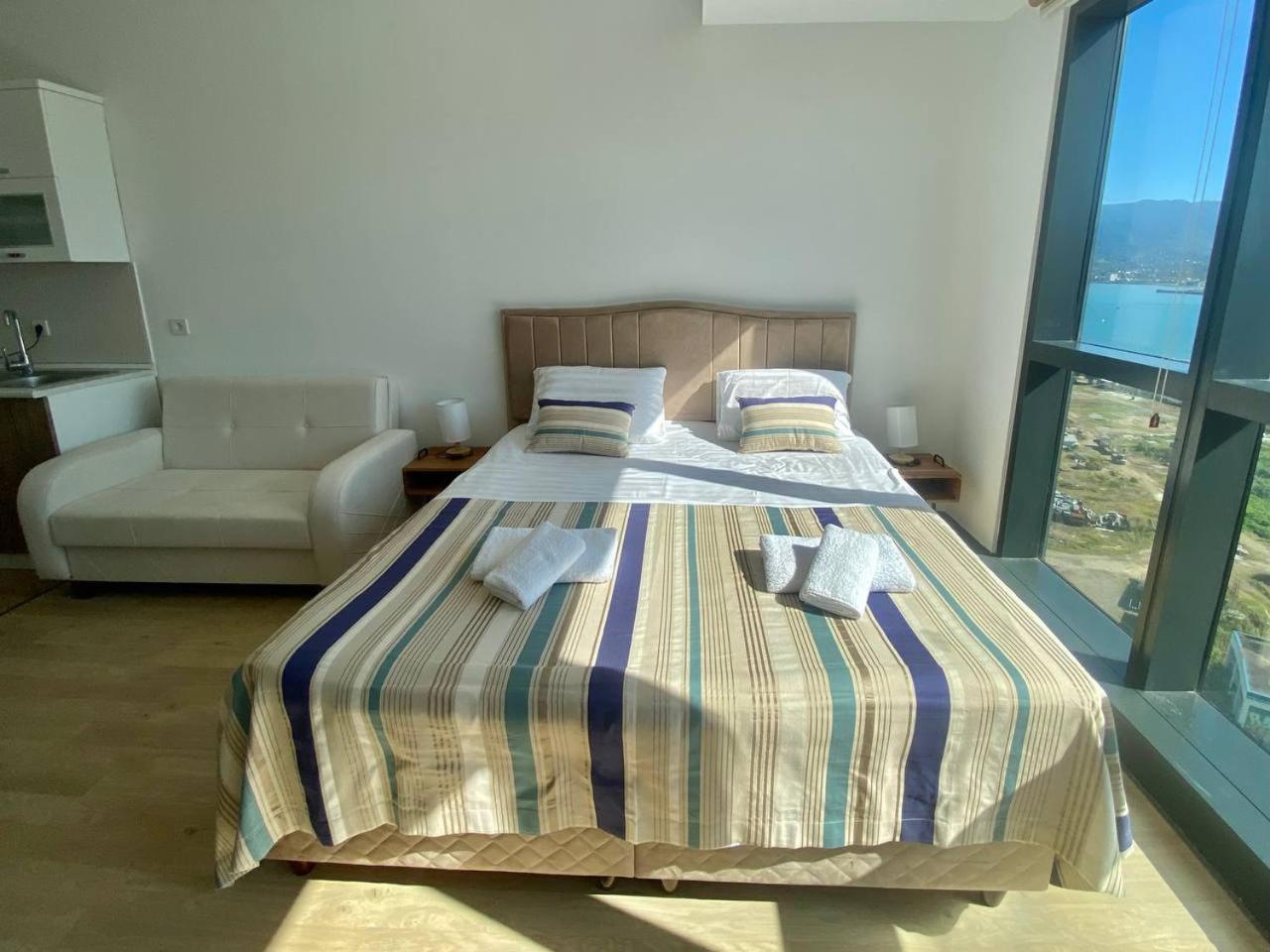 Apartments With Sea And Mountain Views, Portа Batumi Tower Экстерьер фото