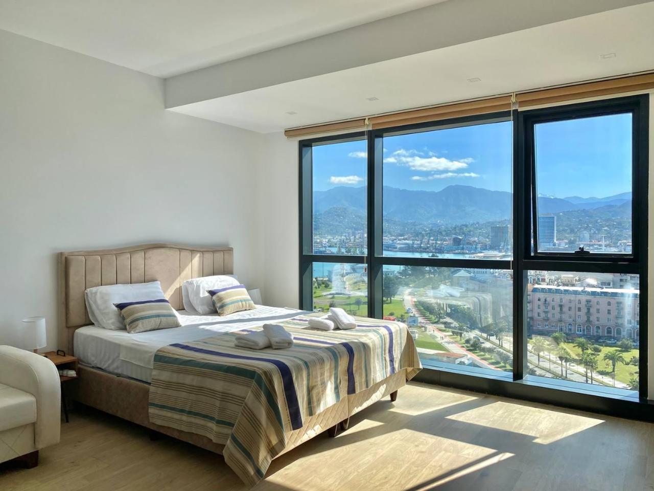 Apartments With Sea And Mountain Views, Portа Batumi Tower Экстерьер фото